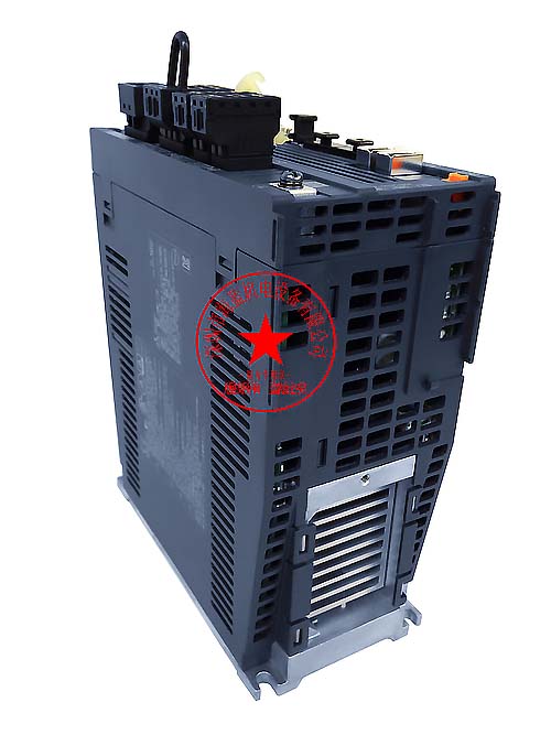 MR-J4W2-77B三菱伺服驅動器圖片，原裝實拍，深圳海藍銷售三菱原裝正品